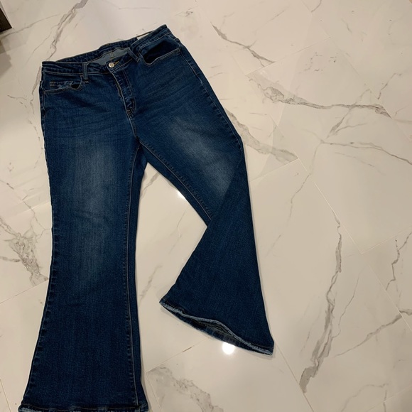 Bridge by GLY from Buckle - Picture 3 of 3